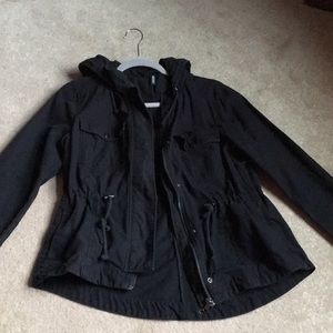 Jacket utility tge tag with the size is cut